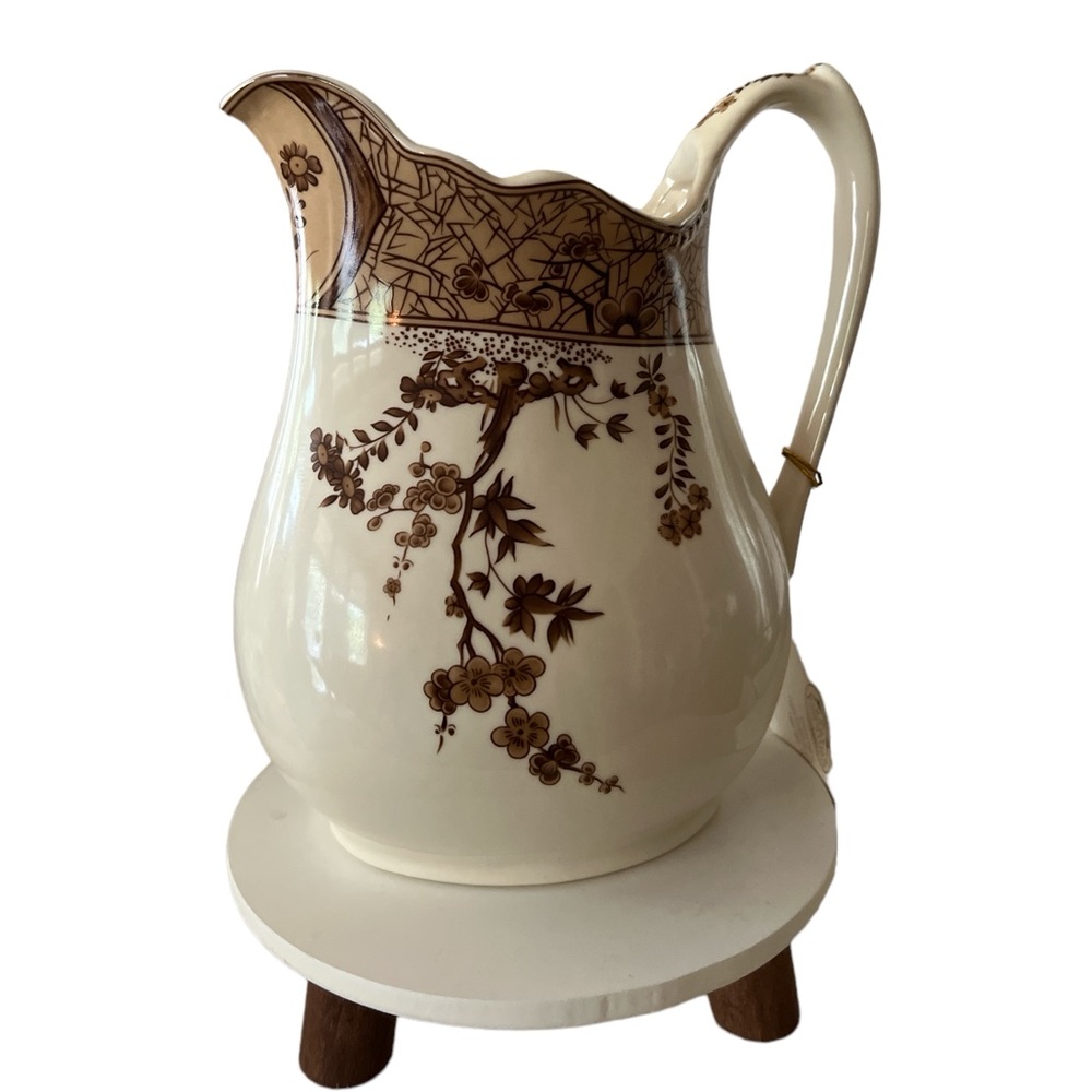 I. Disinter & Co cream brown porcelain pitcher - Picture 1 of 6